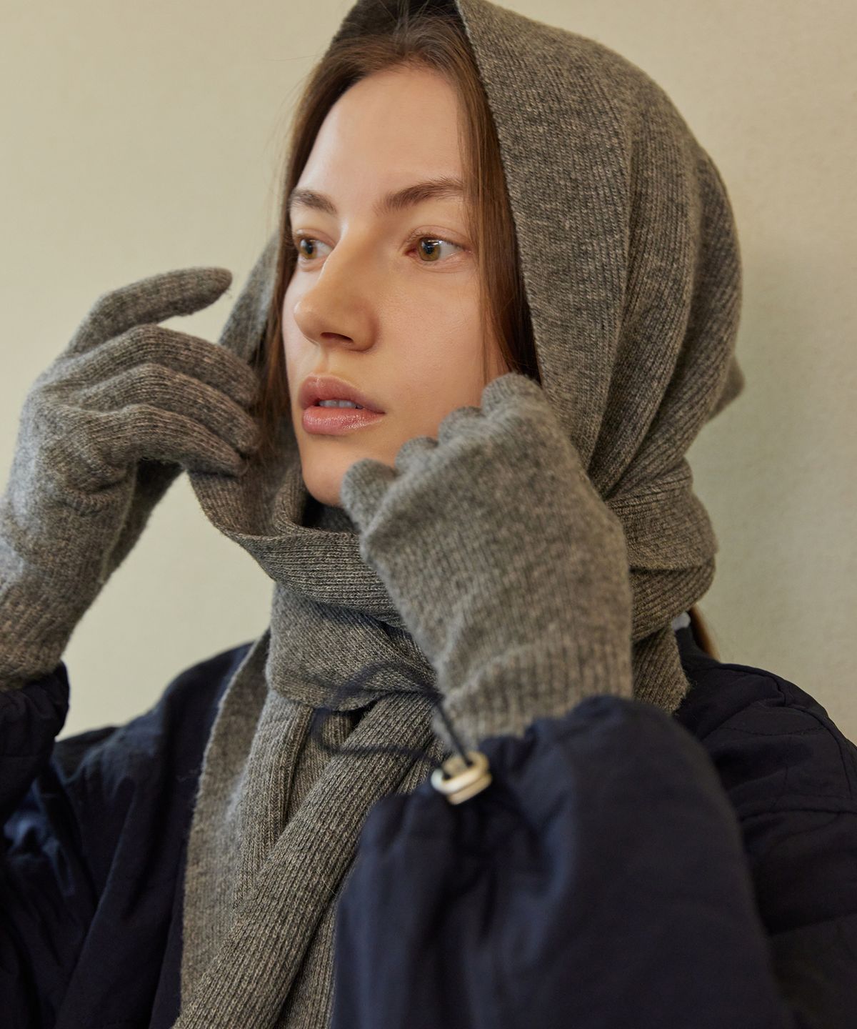 아템포(ATEMPO) WOOL KNIT MUFFLER&GLOVES SET_grey