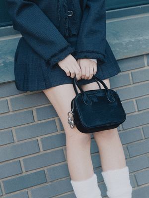 블라섬 스퀘어 토트백_블랙