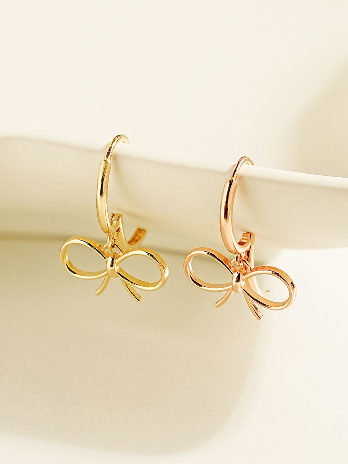 미니멀피어싱(MINIMALPIERCING) 14K 리본 라인 원터치 귀걸이
