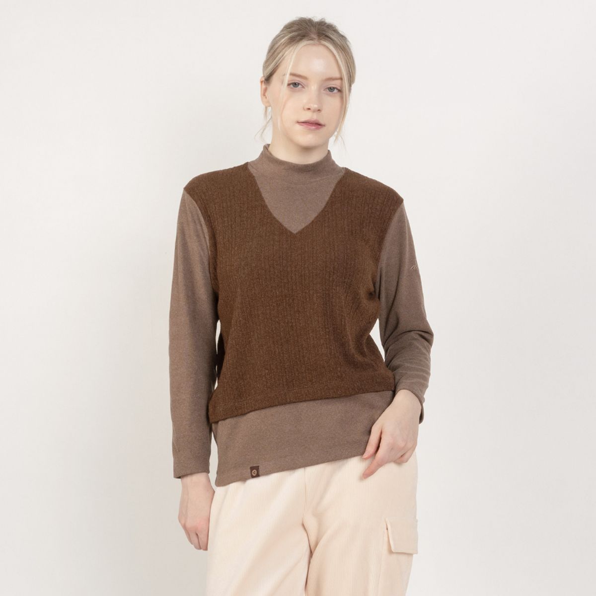 뒤란(DURAN) 니트 콤비 레이어드 반목폴라 티셔츠 DTF4W-4154 2colors