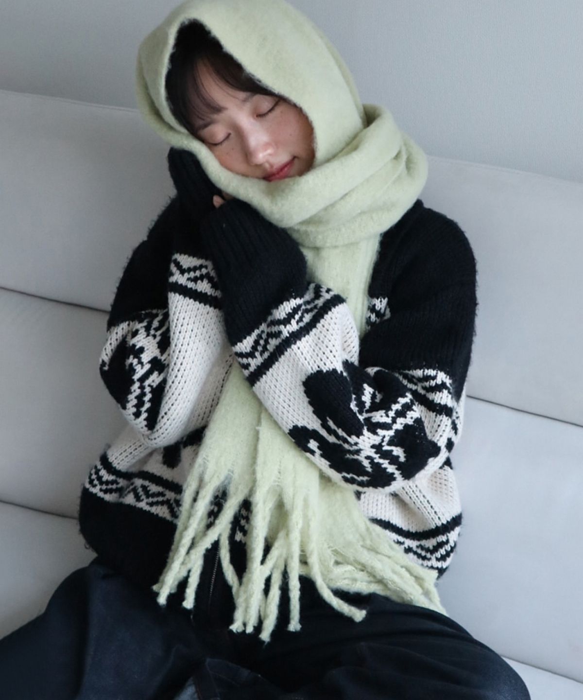락케이크(ROCKCAKE) Flower Cowichan Cardigan - Black/Beige