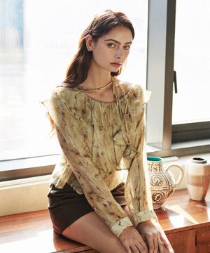 가든 플라워 타이 블라우스