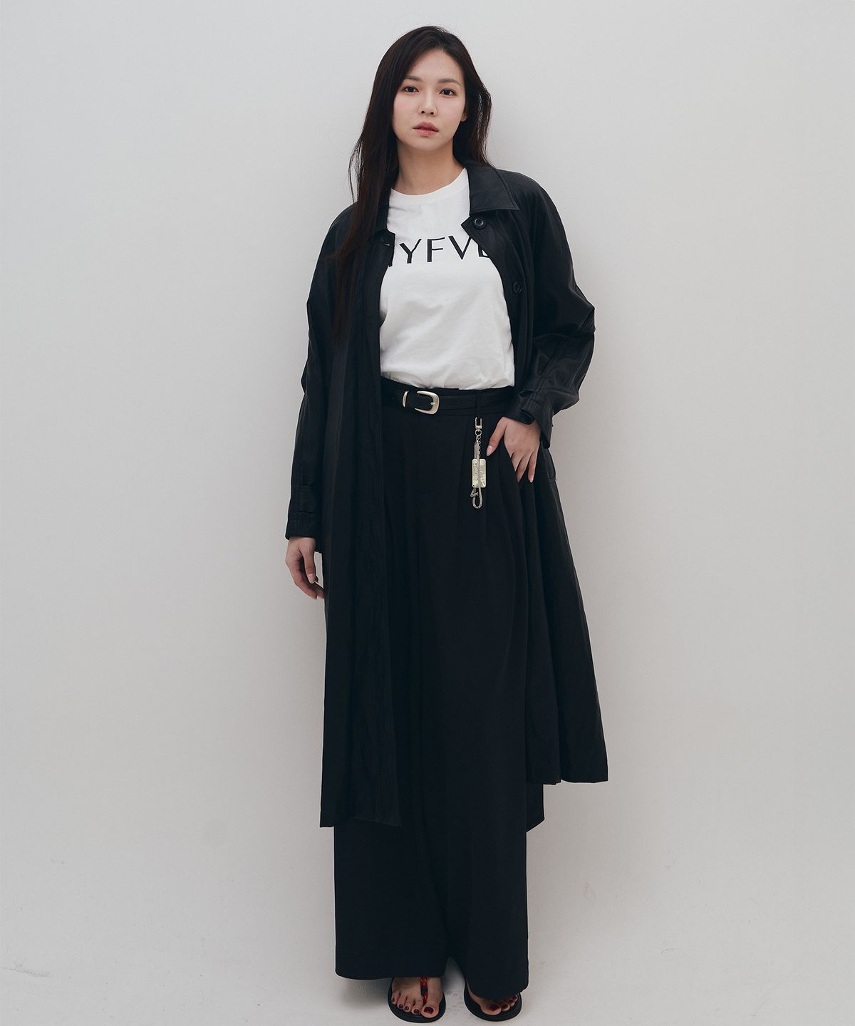 하이파이브(HYFVE) 소프트 레더 라이크라 트렌치코트