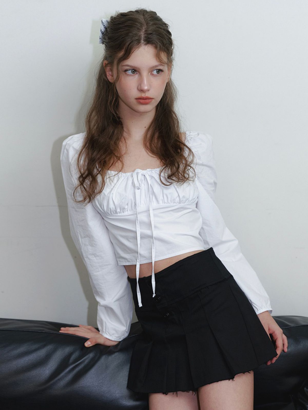카인더베이비(KINDABABY) ribbon point shirring blouse - white