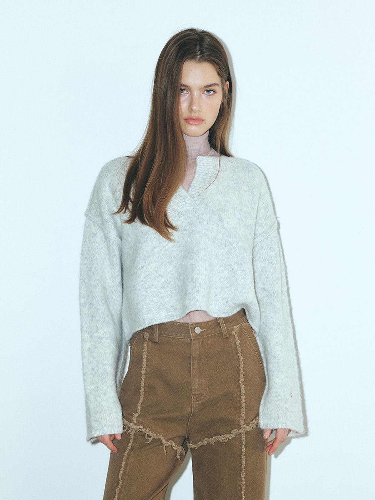 에트몽(ETMON) Neck-Slit Knit Pullover, Grey