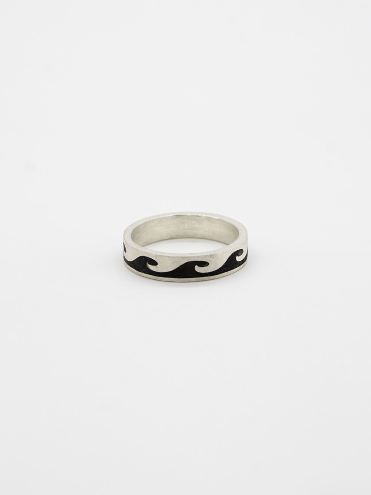 하카블랙스(HAKKABLACKS) Black Wave Ring