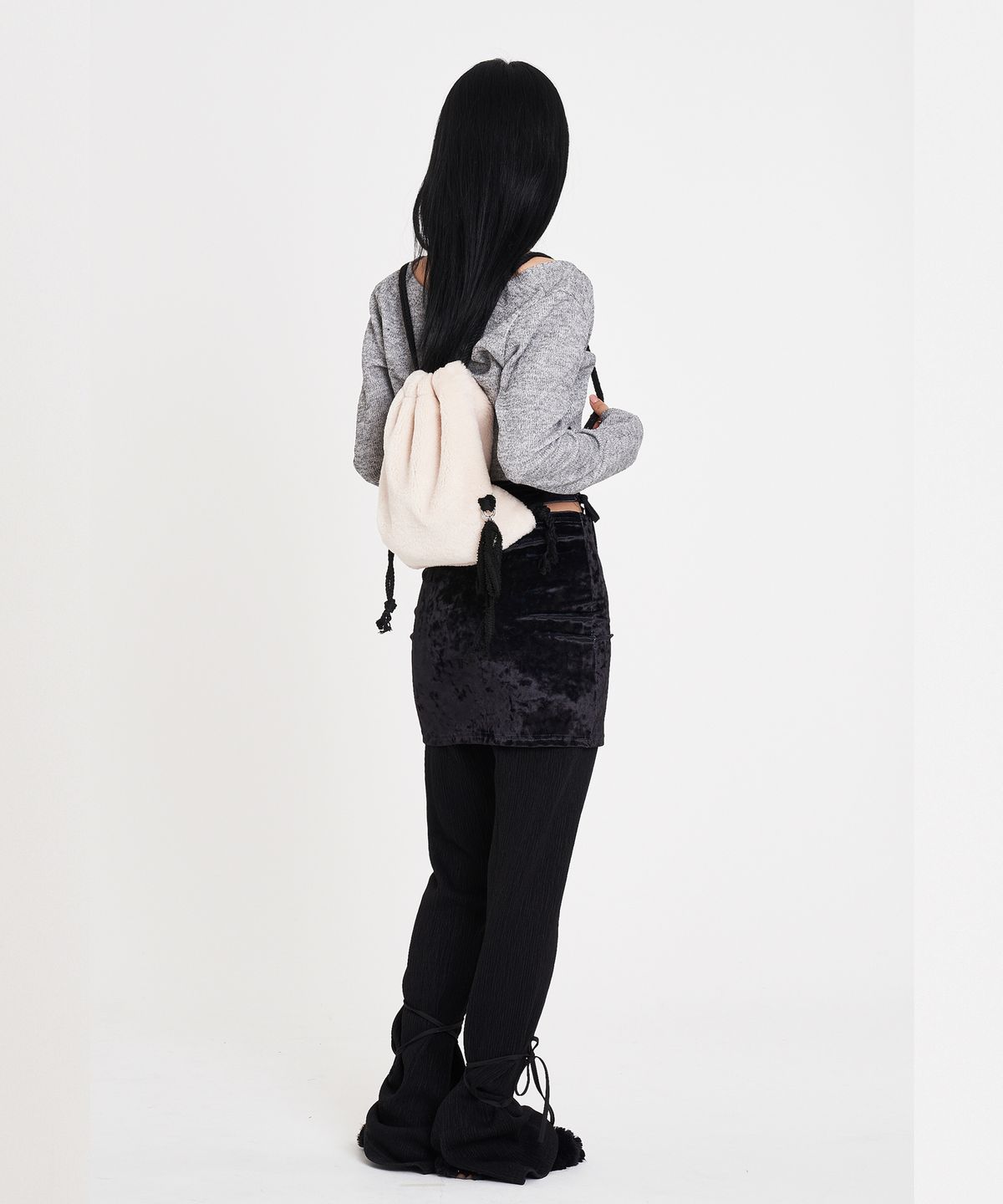 어세이(ASSAY) FLUFFY MINI BACK PACK (PLAIN IVORY)