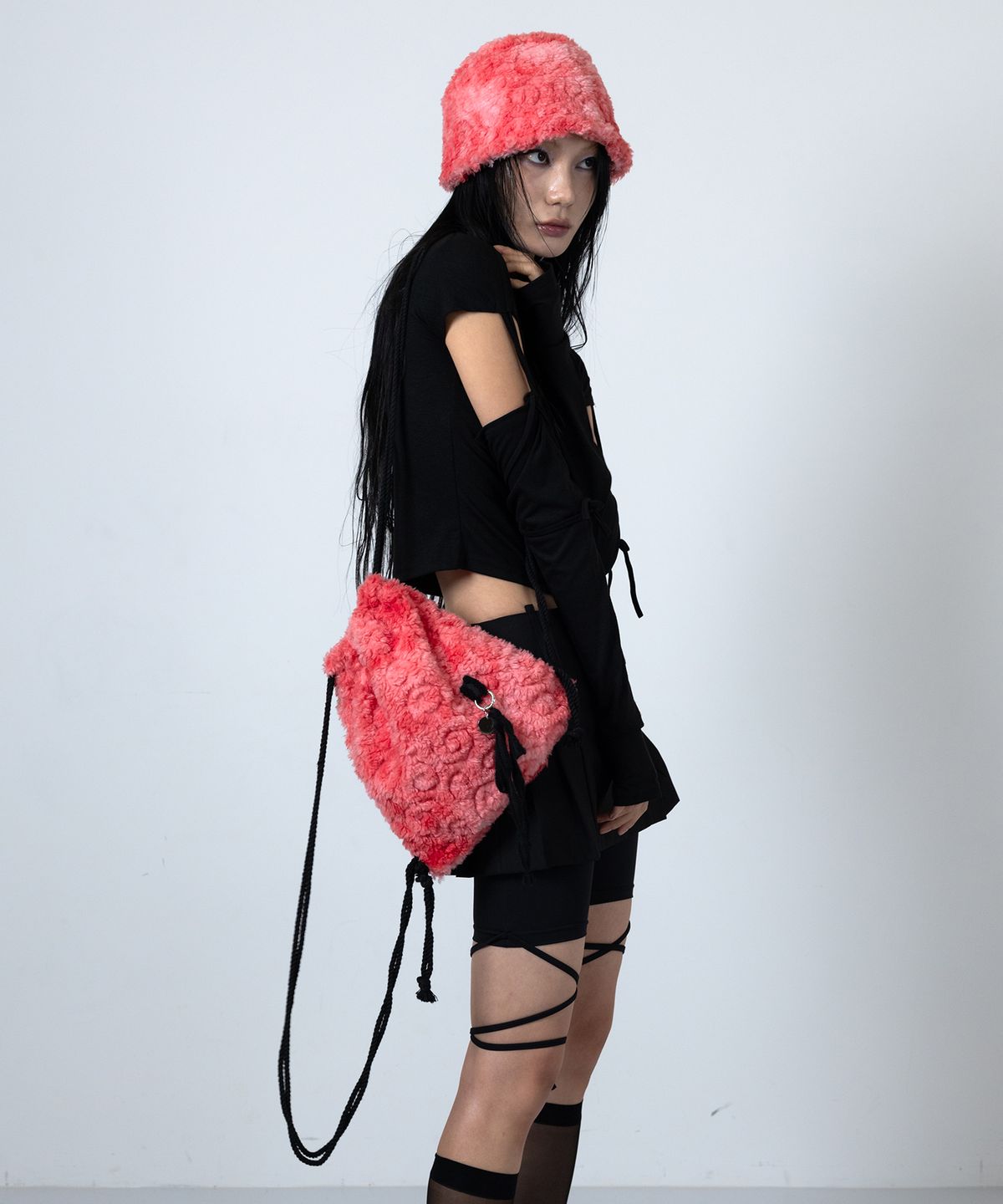 어세이(ASSAY) FLUFFY BUCKET HAT (PINK)