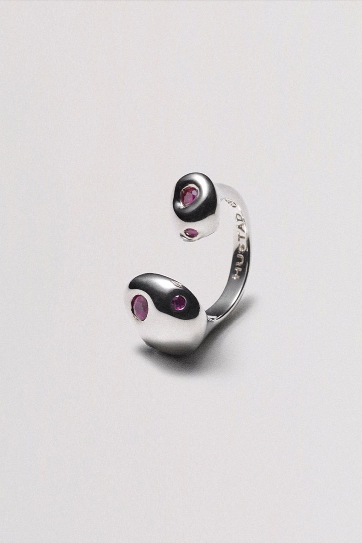 휴스타드(HUSTAD) HUSTAD 229 Mushroom Ruby  Ring _ 925 실버 & 레드 크리스탈 천연 루비  반지