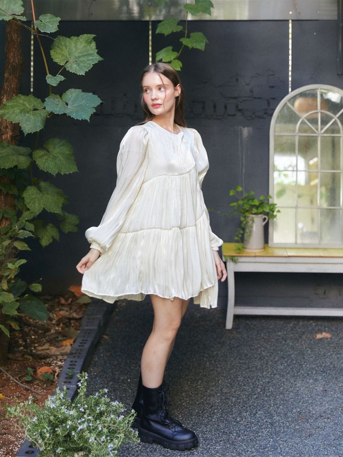 패브릭서울(FABRICSEOUL) satin glossy mini dress_ivory