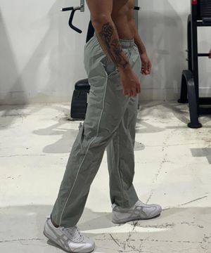 윈드브레이커 트레이닝 팬츠