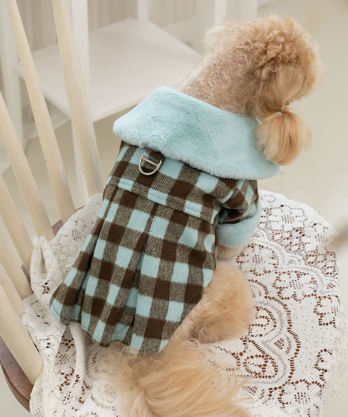 베일리(BAILEY) 강아지 하네스옷 체크퍼코트 스카이브라운