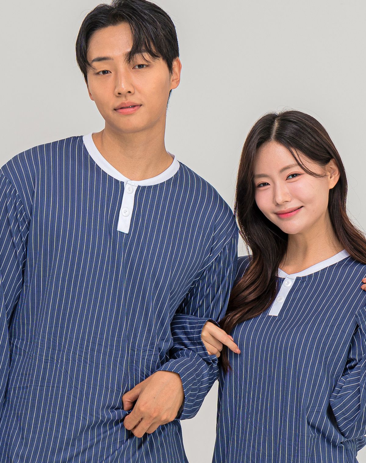 에이원(AONE) [SET] 커플 피치기모 핀스트라이프 라운드 잠옷