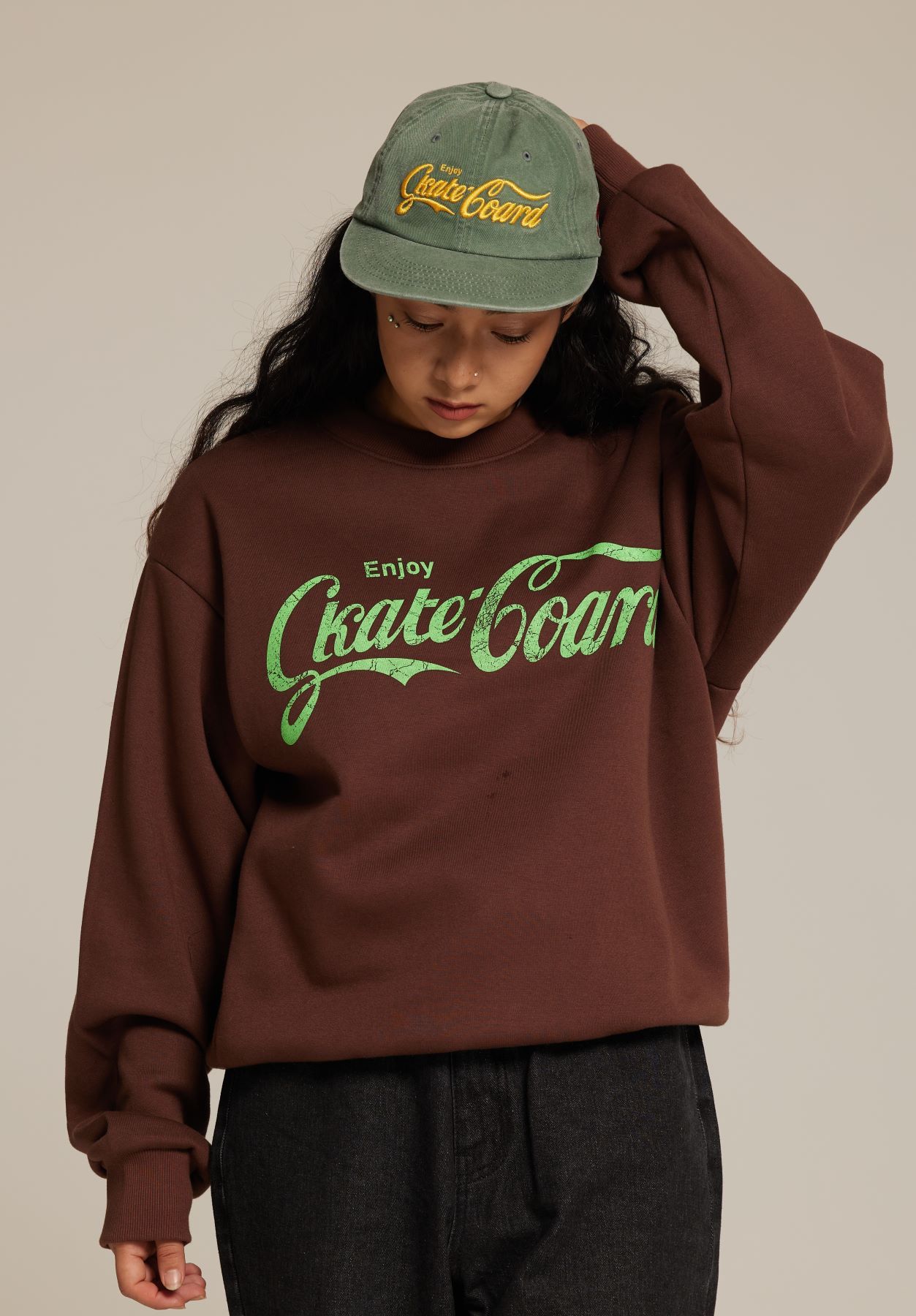 MUSINSA公式 | PHILIPPAKER Perry Roper Enjoy Skate Man to Man Brown