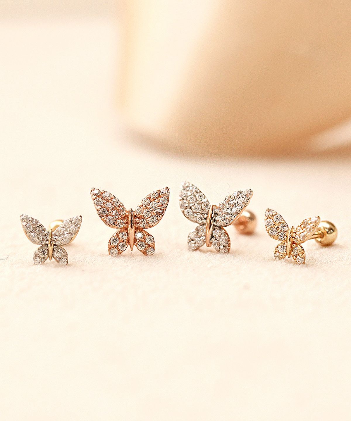 미니멀피어싱(MINIMALPIERCING) 14K 화이트 크리스탈 블링 나비 피어싱 귀걸이