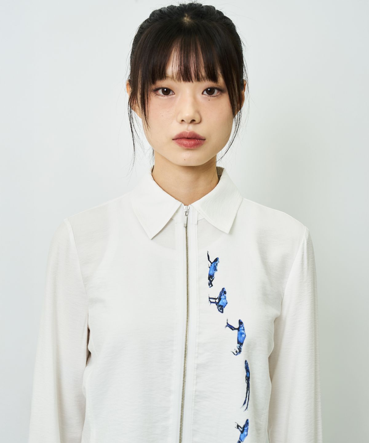 챈스챈스(CHANCECHANCE) EXPOSED ZIPPER TAPE SHIRT(FROG)