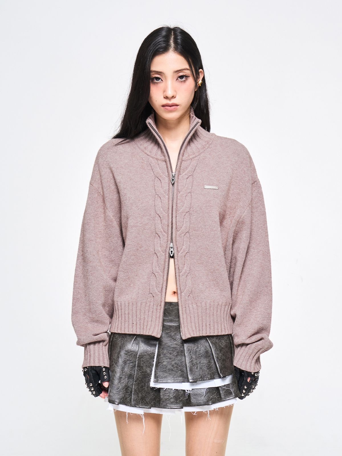 와이이이엘(YEEL) CABLE KNIT METAL LOGO ZIP-UP PINK