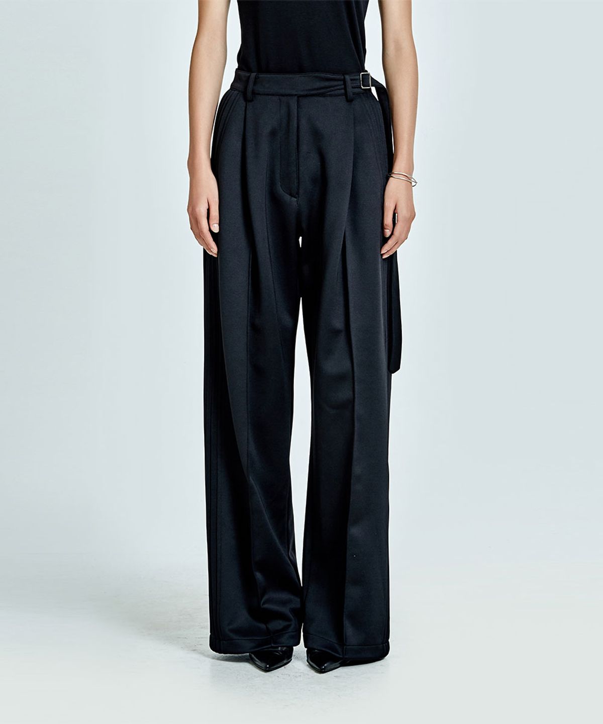 51퍼센트 포 우먼(51PERCENT FOR WOMAN) Boyfriend Louver Calm pants - Black (woman)