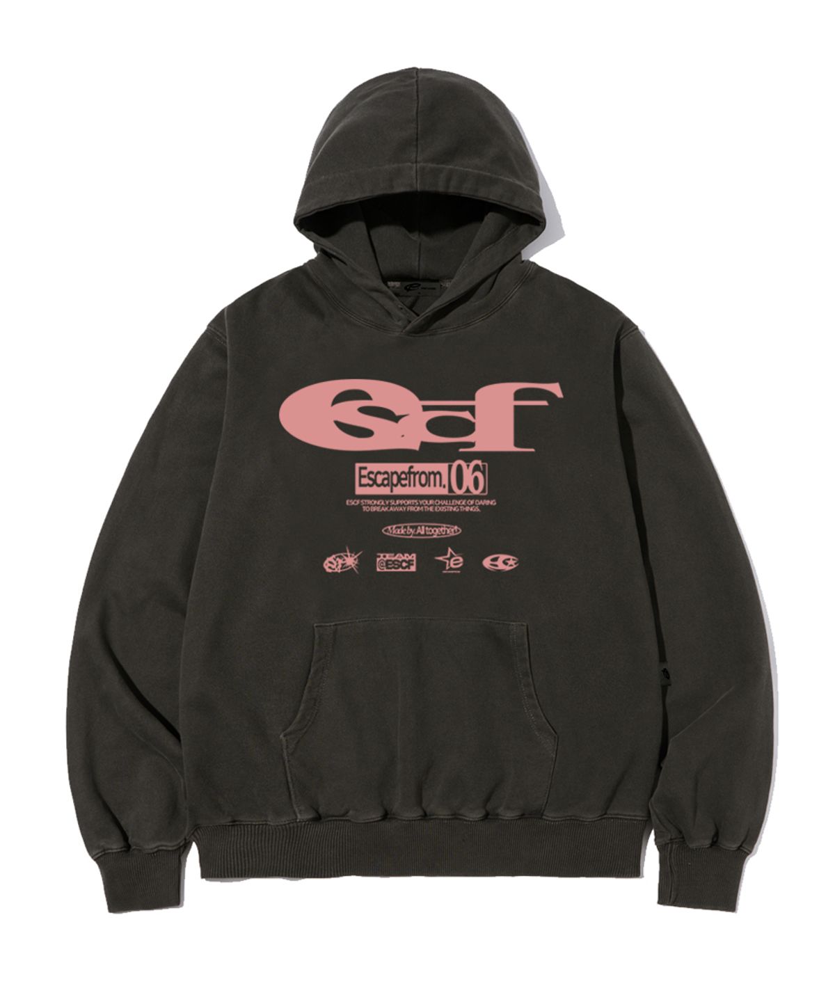 이스케이프프롬(ESCAPEFROM) 핑크 ESCF 로고 콜라주 프린트 피그먼트 후드티 차콜
