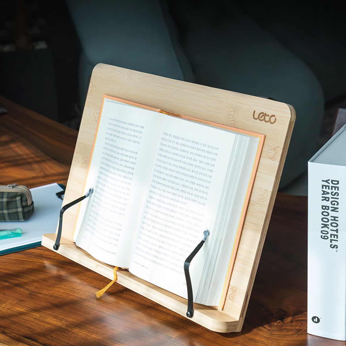 레토(LETO) 원목 높이조절 독서대