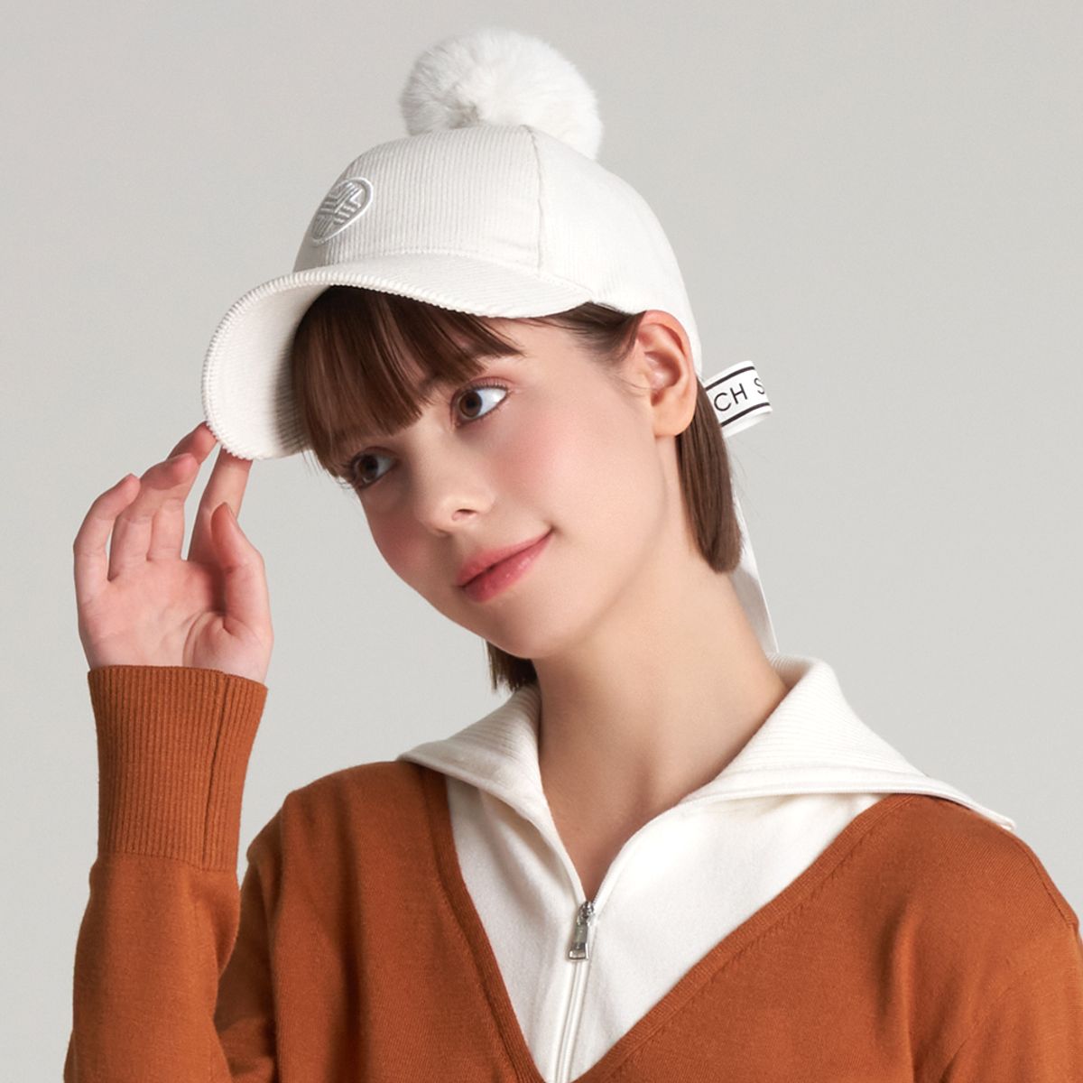 테크스킨(TECHSKIN) 여성 퍼 리본 코듀로이 골프모자 화이트