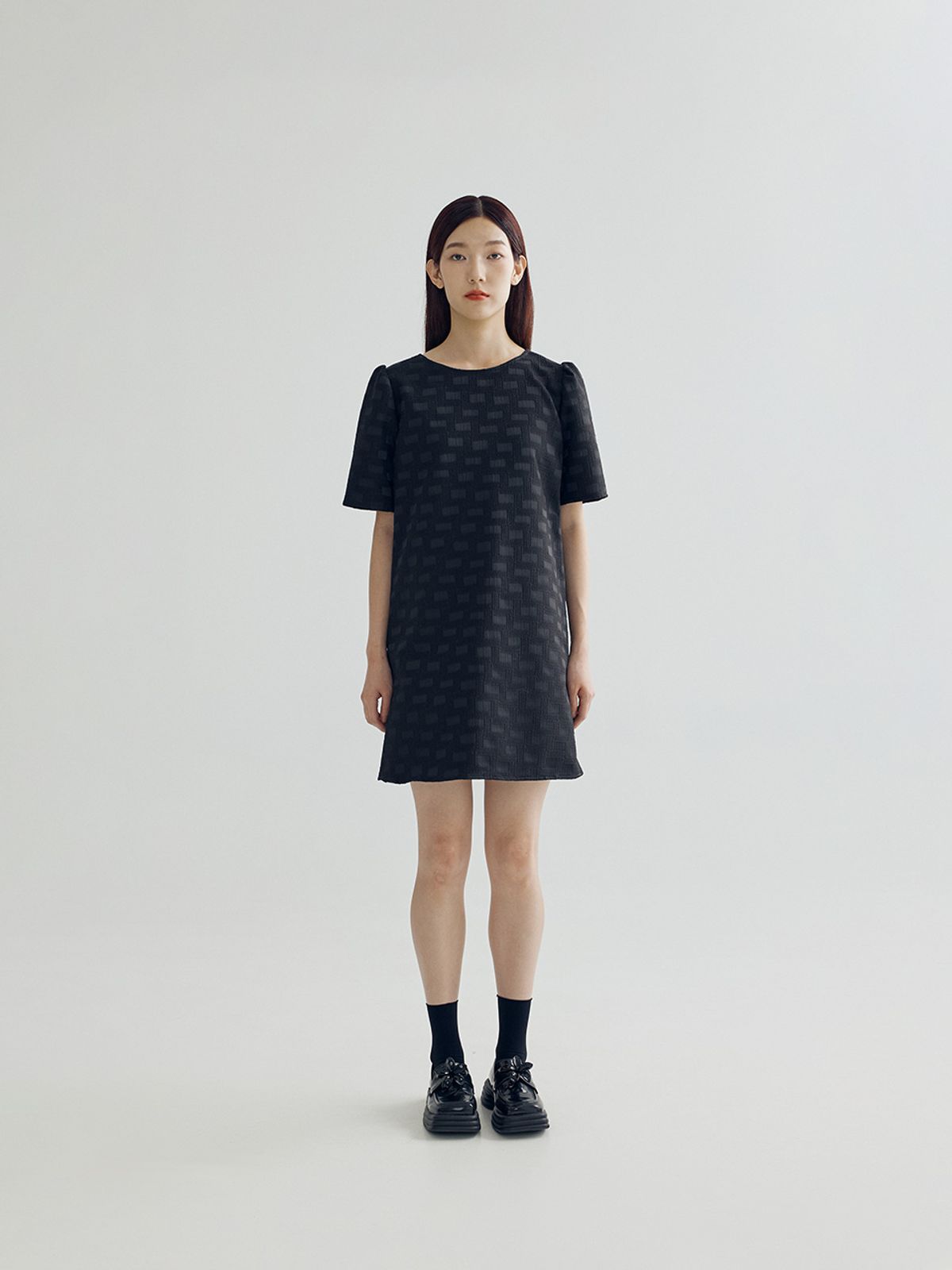 봄날 부티크(BOMNAL BOUTIQUE) 브릭 미니 드레스 _ 블랙