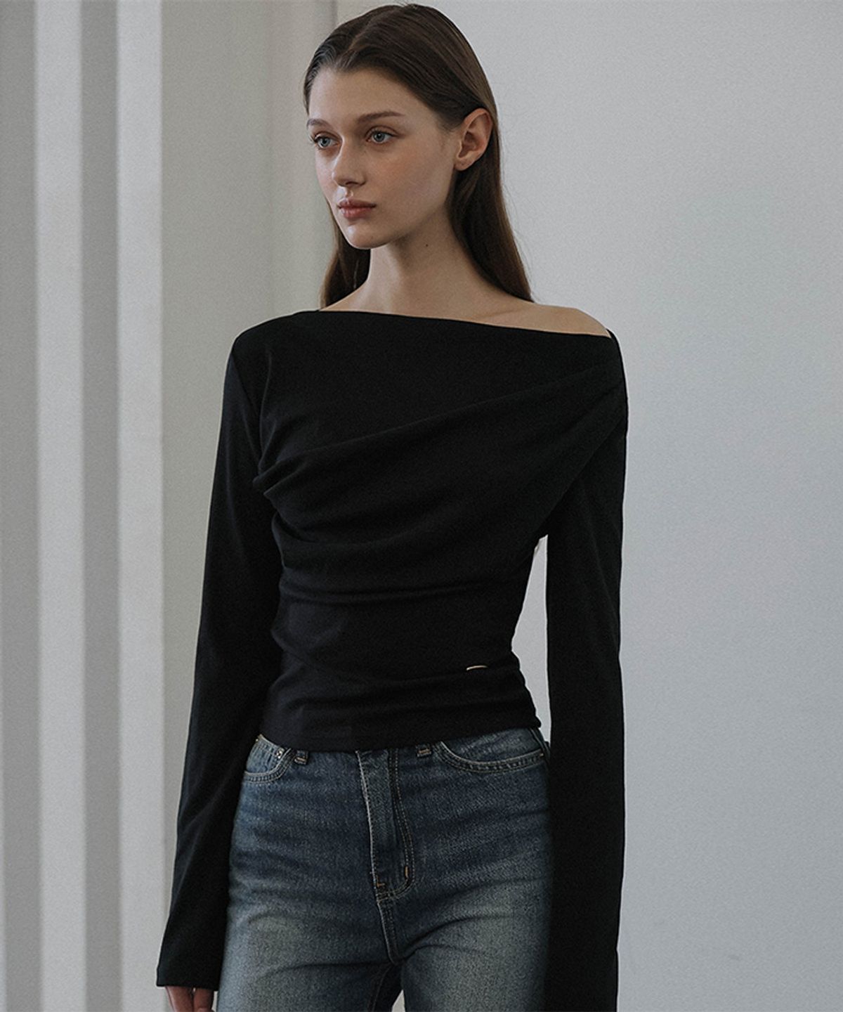 드헤베(DEHEVE) One Off-shoulder Sleeve [Black]