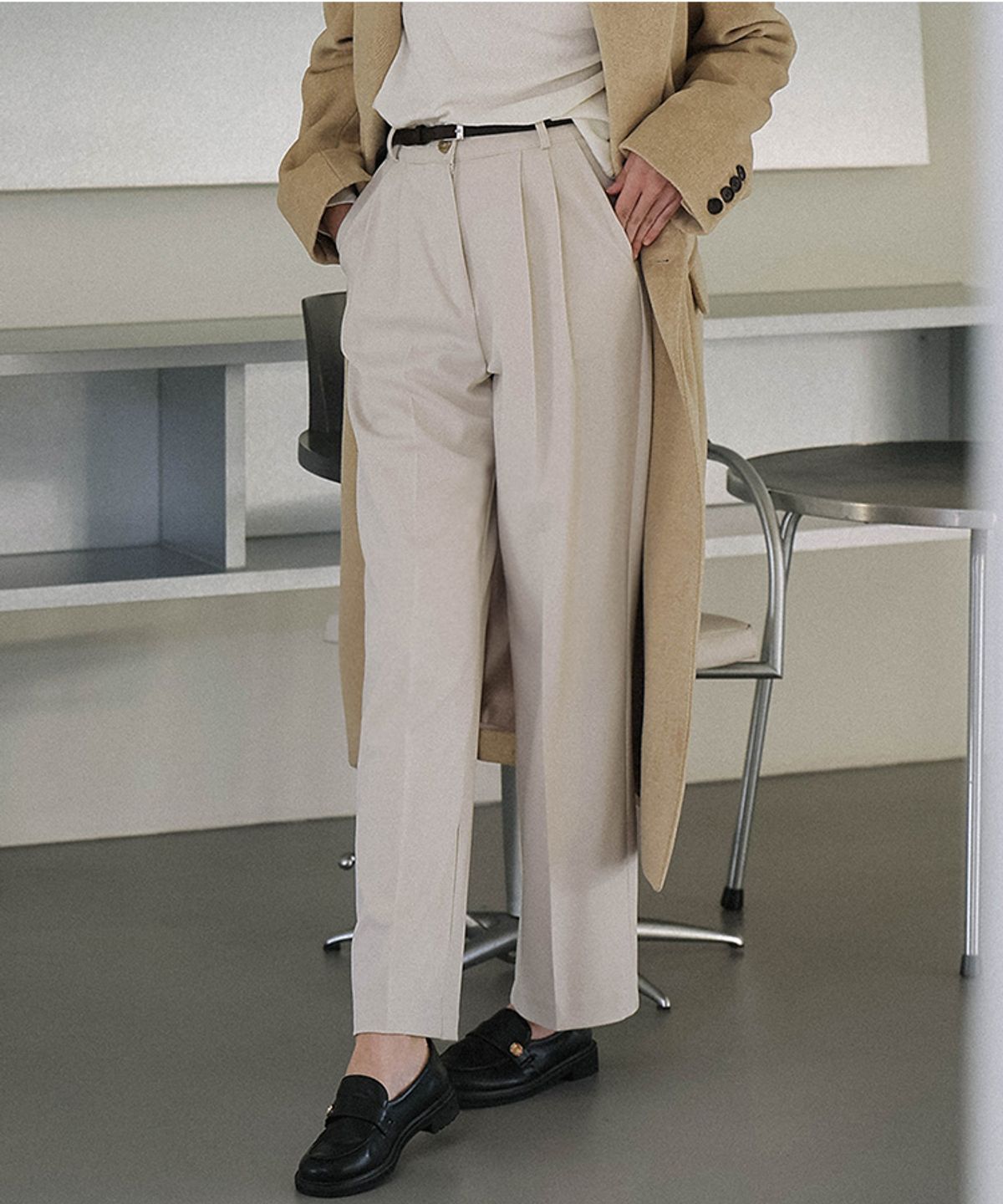 드헤베(DEHEVE) Basic Two Tuck Slacks [Ivory]