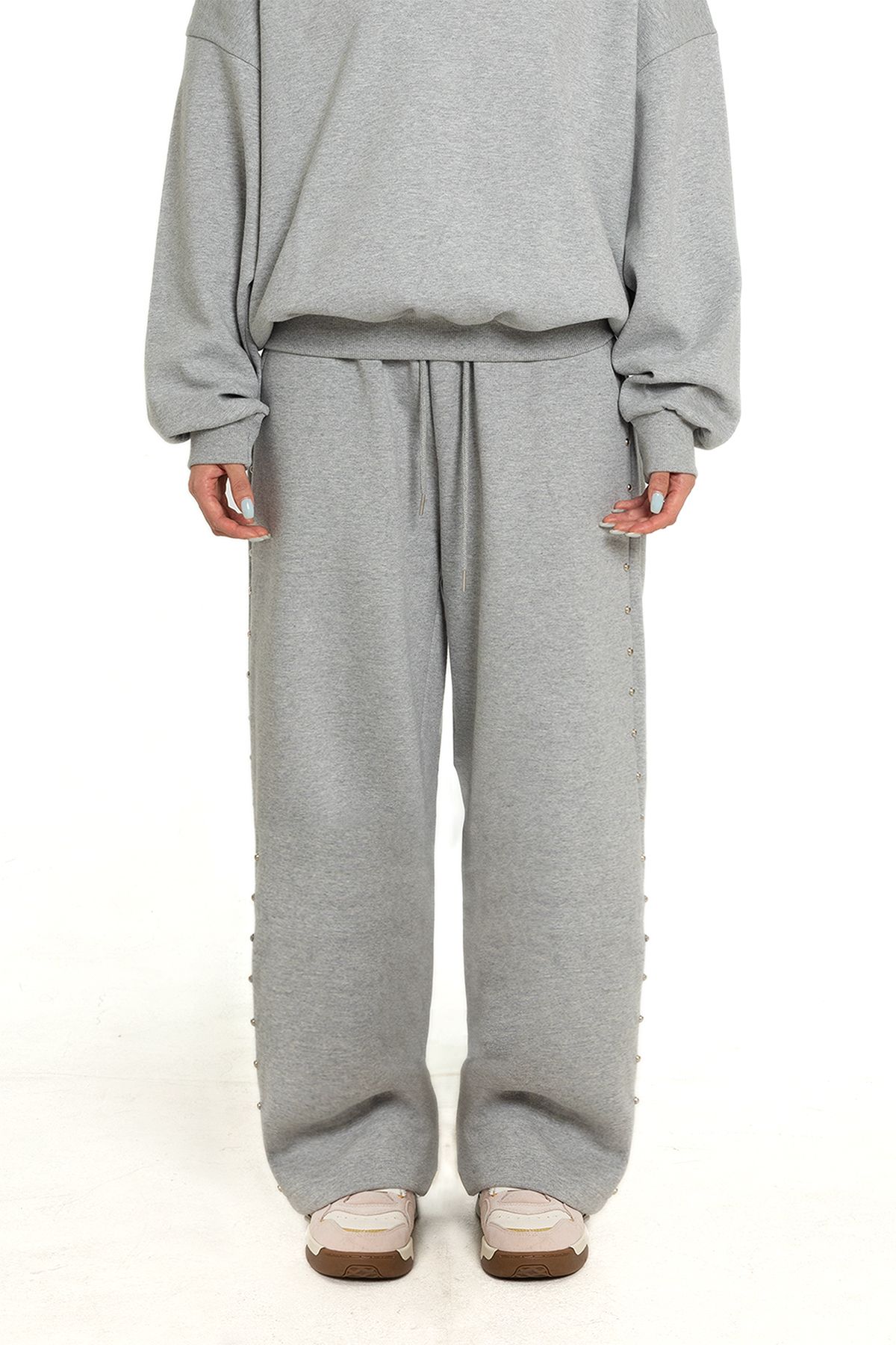 위드노쇼어(WITHNOSHORE) stud two way sweat pants - gray