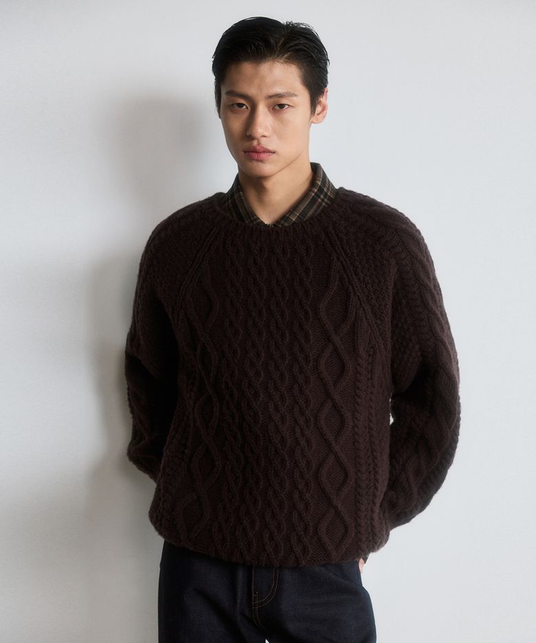 브라운 파인 울 케이블 니트 스웨터