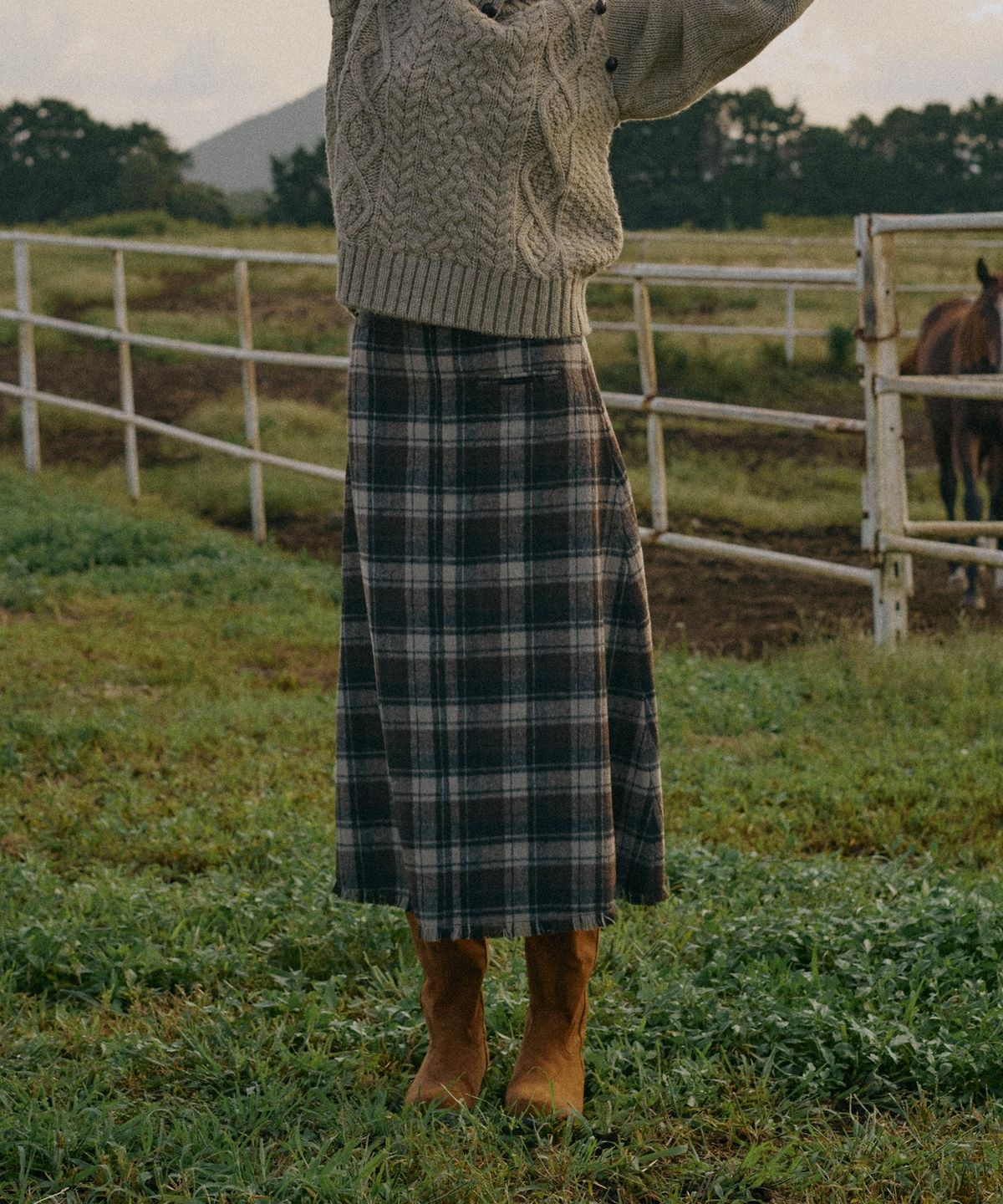 폴뉴아(FOLNUA) TATAN CHECK LONG SKIRT (BROWN)