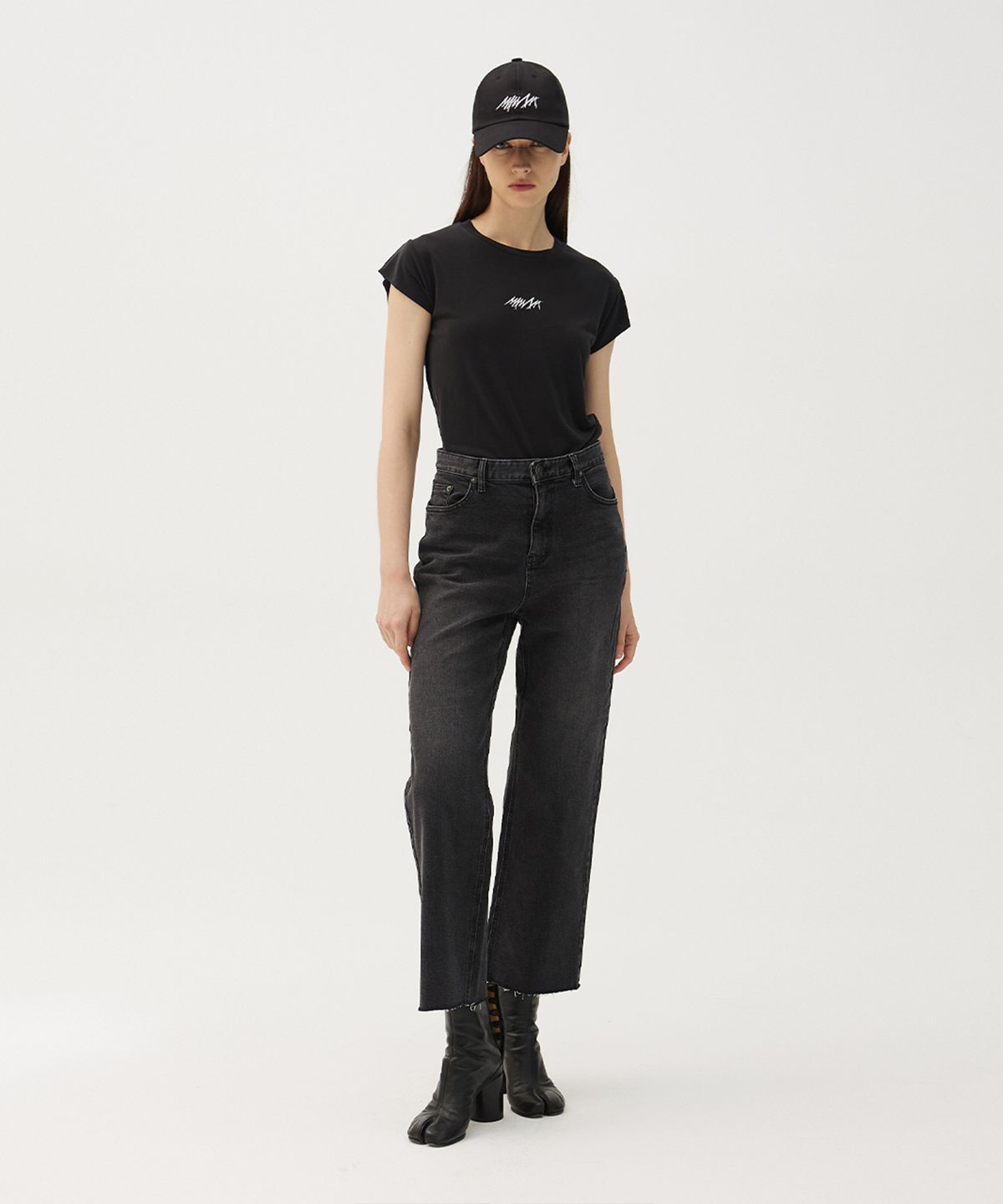 므아므(MMAM) Cutting detail classic denim pants