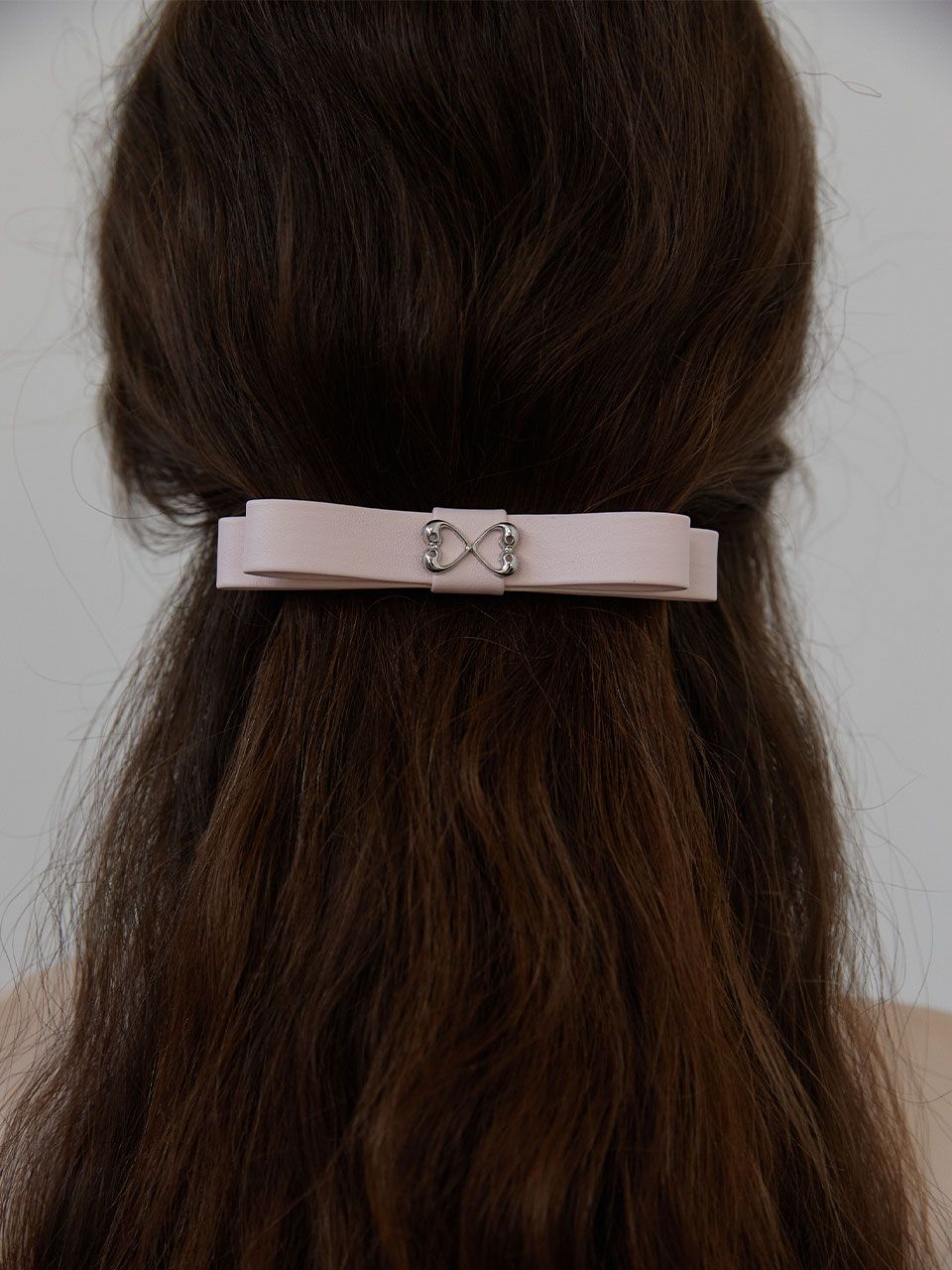 ヘアアクセサリー LOVE ME MONSTER Mont Ribbon Leather Scrunchy 5BFM082 Designer fashion, Seoul-fully created | W Concept