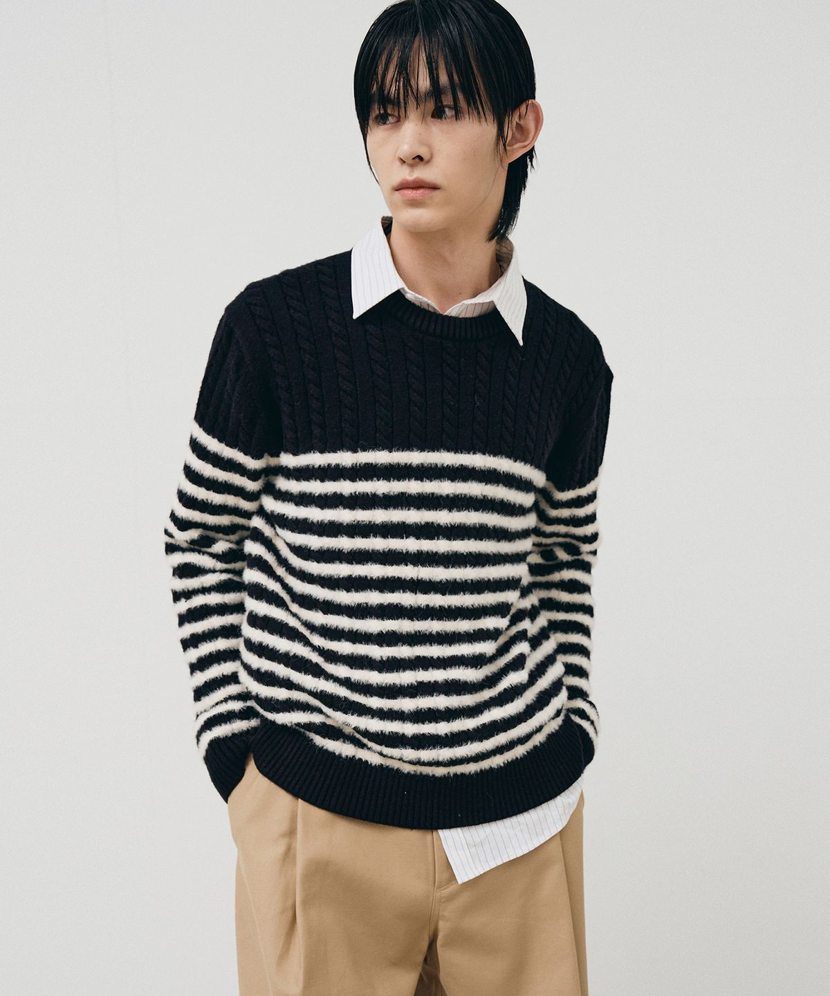 노이어(NOIRER) 케이블 하프 스트라이프 니트 (블랙)
