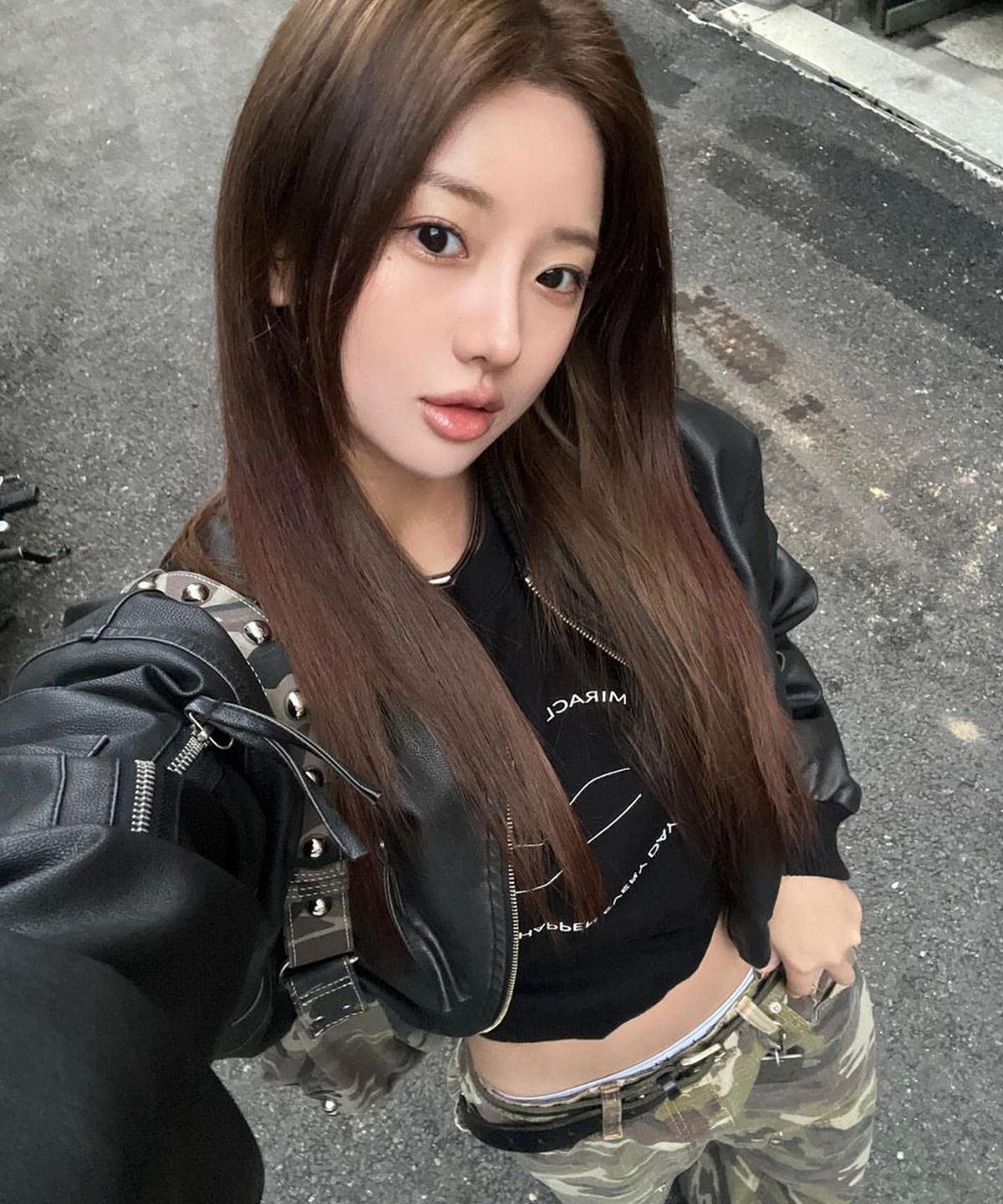미헤브(MIHEV) [UNISEX] 레터링 심볼 오버사이즈 롱슬리브 블랙