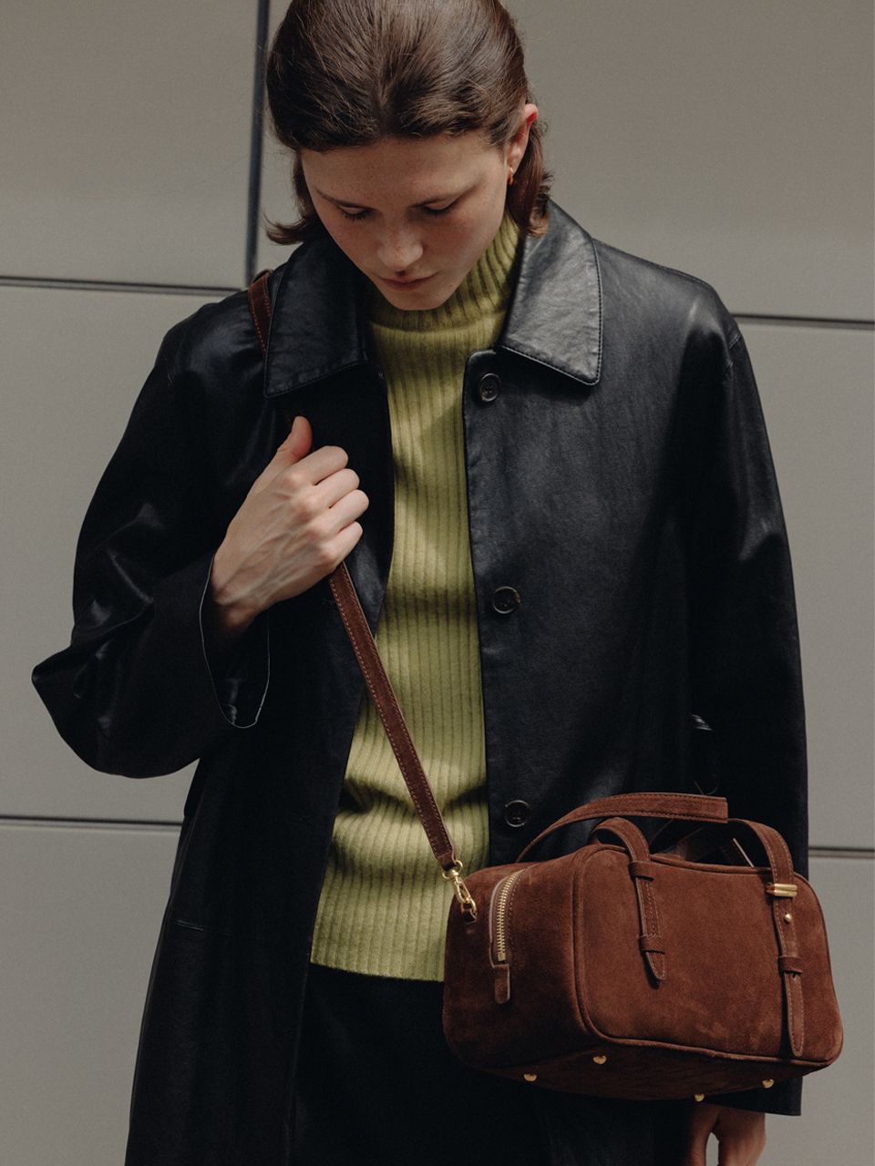 MUSINSA | DEMERIEL VT Boston Bag Chestnut