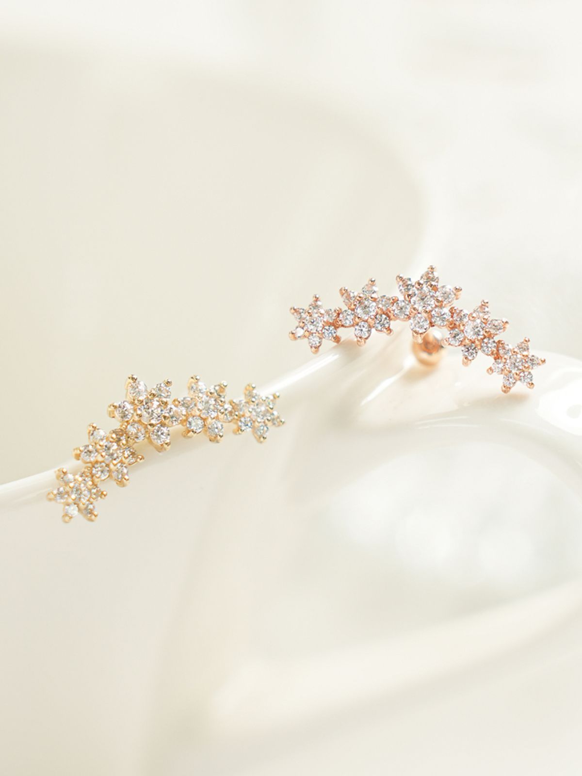 미니멀피어싱(MINIMALPIERCING) 14K 가랜드 플라워 큐빅 피어싱 귀걸이