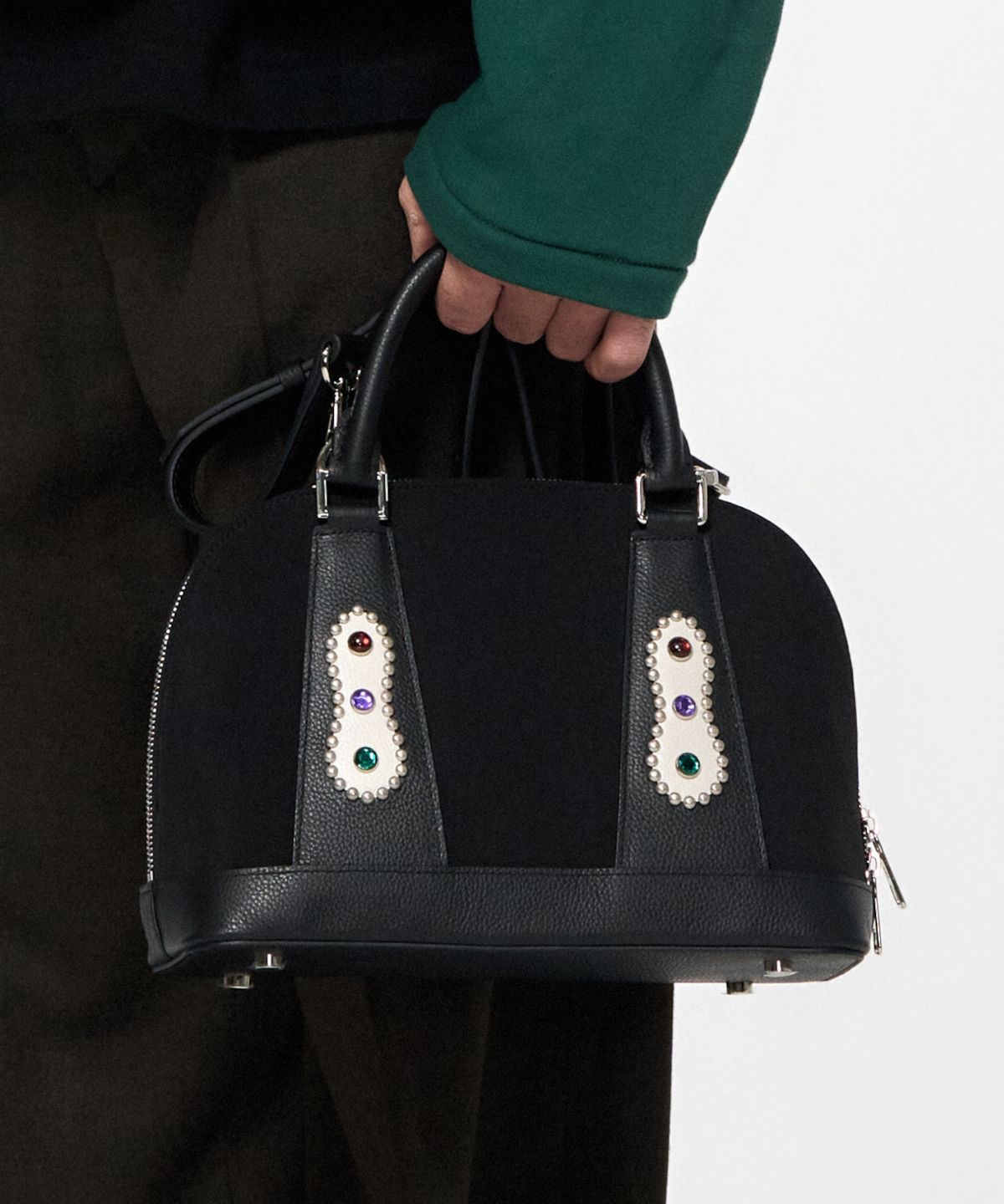 홍우성(HONGWOOSUNG) JEWELLERY SHOULDER CROSS MINI HAND BAG_BLACK