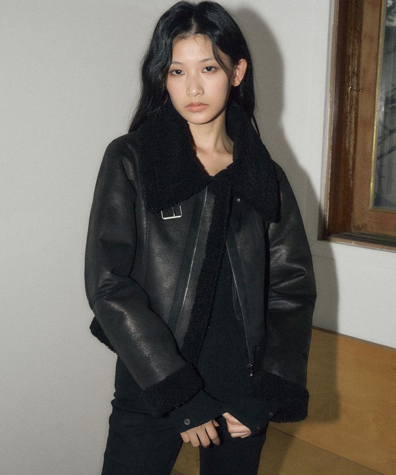 피티드 스웨이드 무스탕 [블랙]