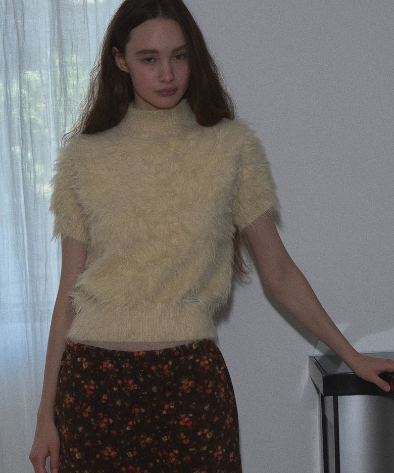 HAIRY HIGH NECK KNIT (LIGHT YELLOW)