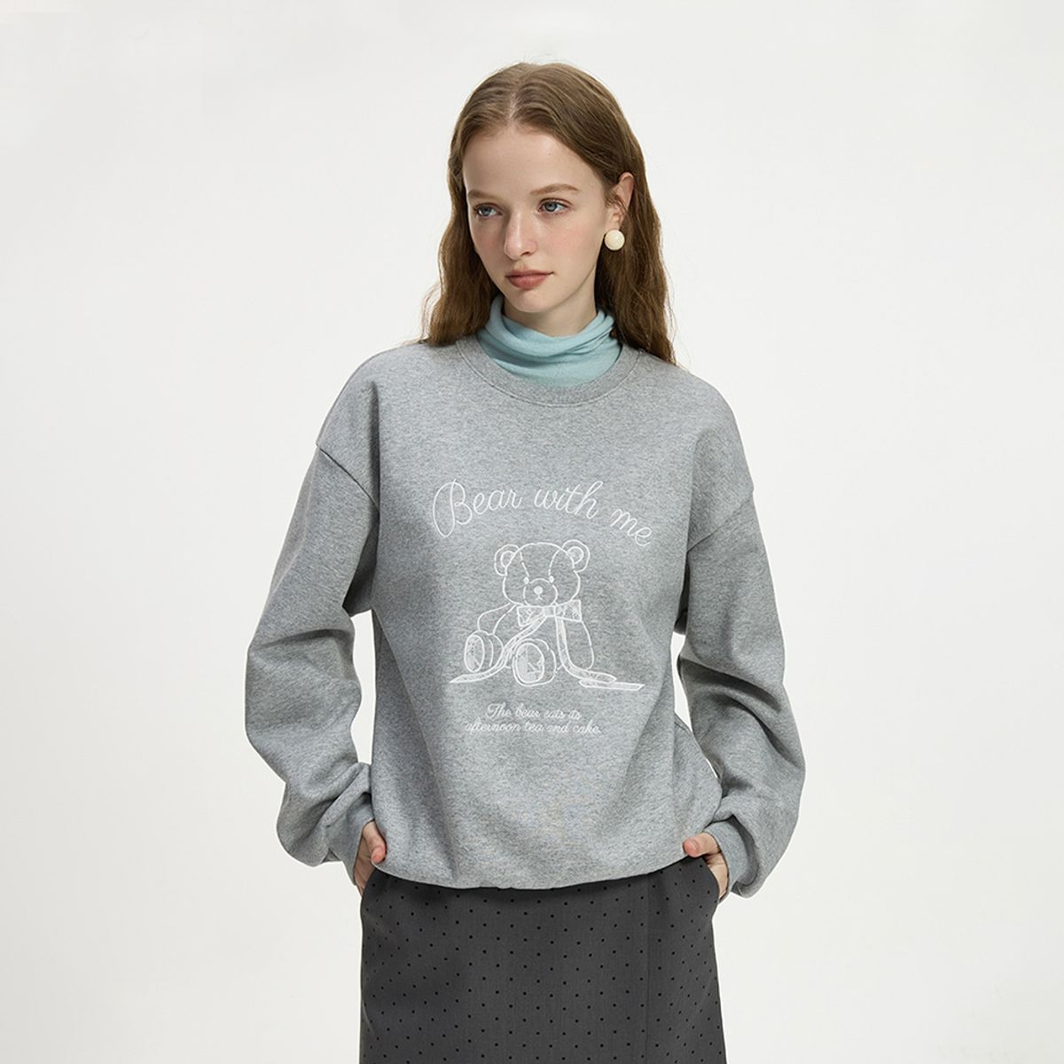 웬스데이딜라잇(WEDNESDAY DELIGHT) WD_Teddy bear embroidery sweater