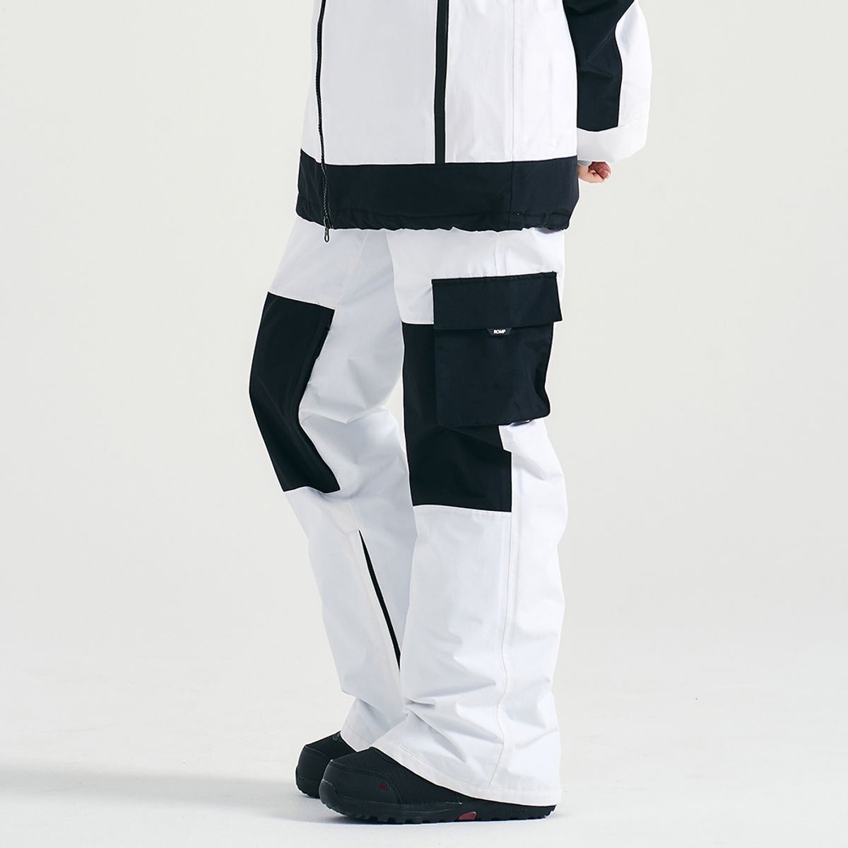 롬프(ROMP) TV FLAT PANTS (WHITE)