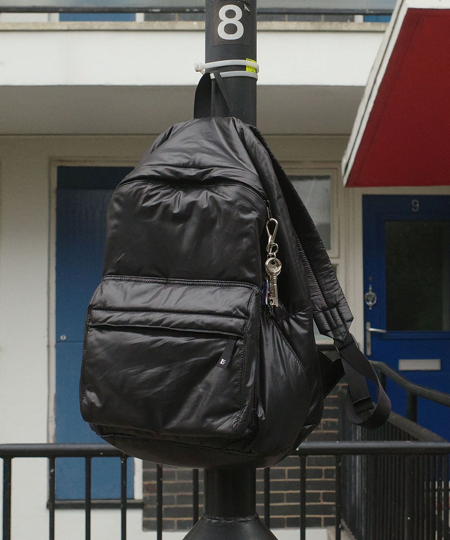 ★LOW CLASSIC★ Lc GLOW PADDED BACKPACKBLACK LC247BA07BK MUSINSA | LOW CLASSIC Lc GLOW PADDED BACKPACK_BLACK_LC247BA07BK