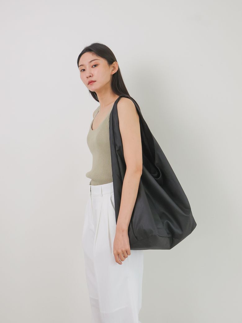 Roa L Calfskin 2color 로아 L 카프스킨 호보백