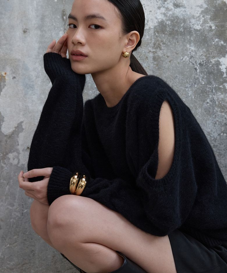 Cut Out Brushed Pullover Black