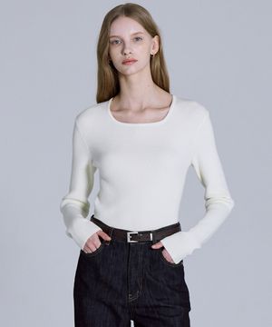 여성 스퀘어넥 긴팔스웨터 아이보리 LYKT7204