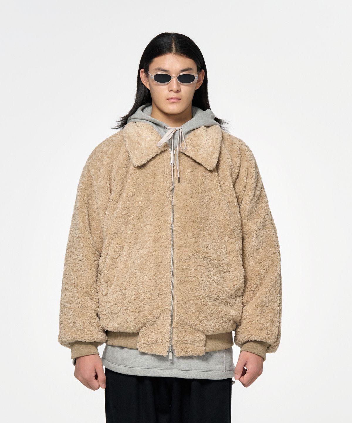 홍우성(HONGWOOSUNG) OVERSIZED 2WAY SHORT FUR JACKET_IVORY