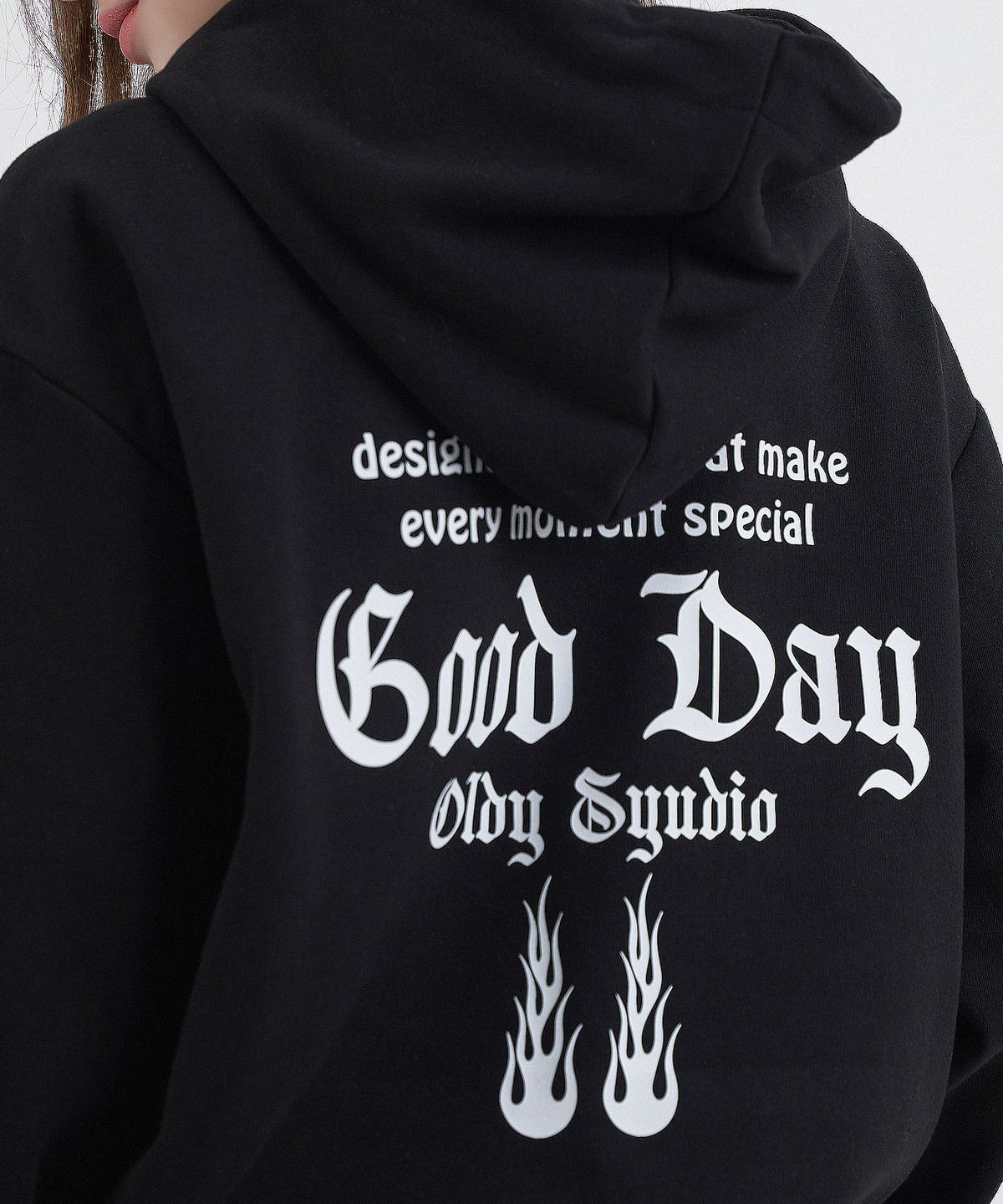 오리지널데이(ORIGINALDAY) [기모선택] Fire Lettering 오버핏 후디 후드 티셔츠 Black