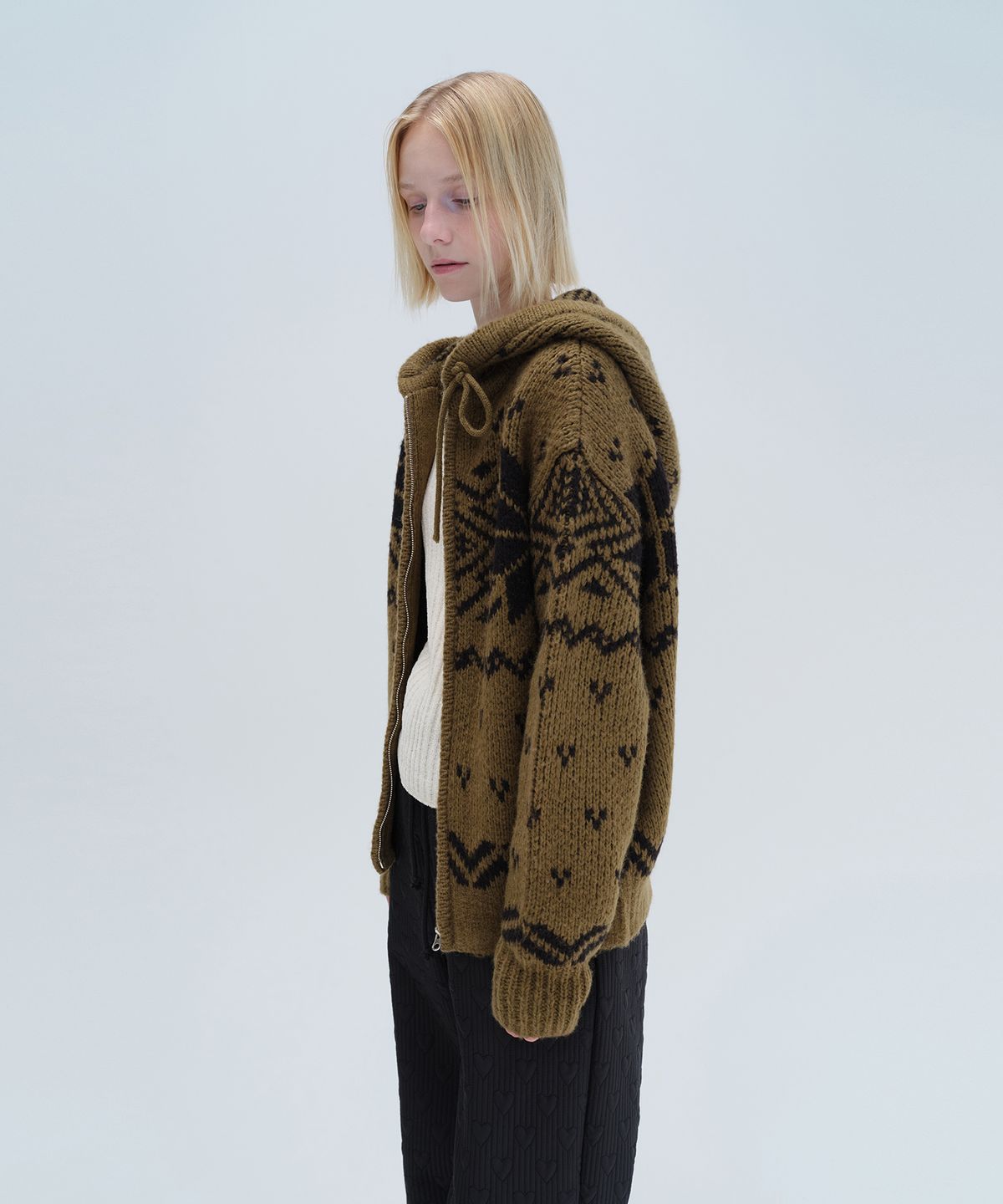 다이애그널(DIAGONAL) NORDIC HOODIE ZIP UP (khaki)
