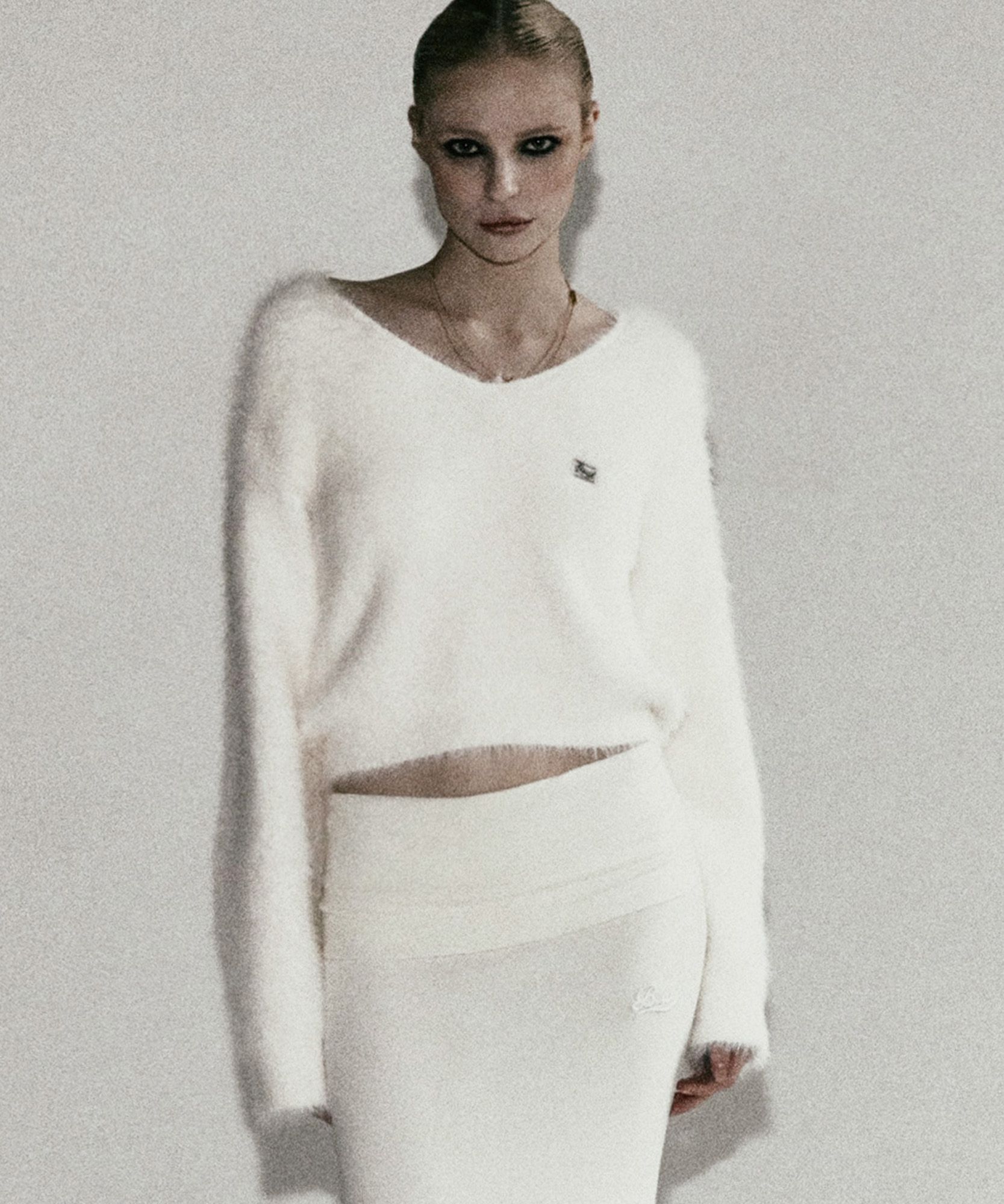 【BADBLOOD】BS Mohair Crewneck Sweater Cream BAD BLOOD BS Mohair V-neck Cardigan - Cream – SeoulSeoul